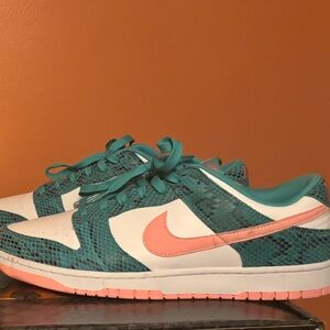 Nike Turquoise and Coral Sneakers
